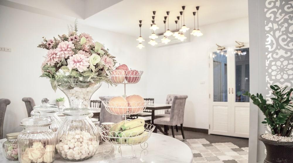 Noursabah Pattaya Hotell Exteriör bild